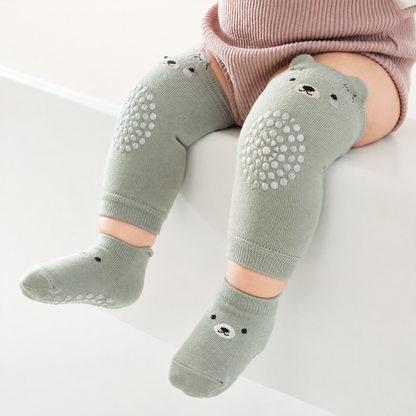 Non-Slip Crawling Set